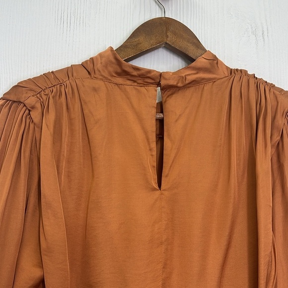 ASTR the label - Meliani Golden Amber Shoulder Pad Button Closure Blouse Size S - Picture 11 of 11